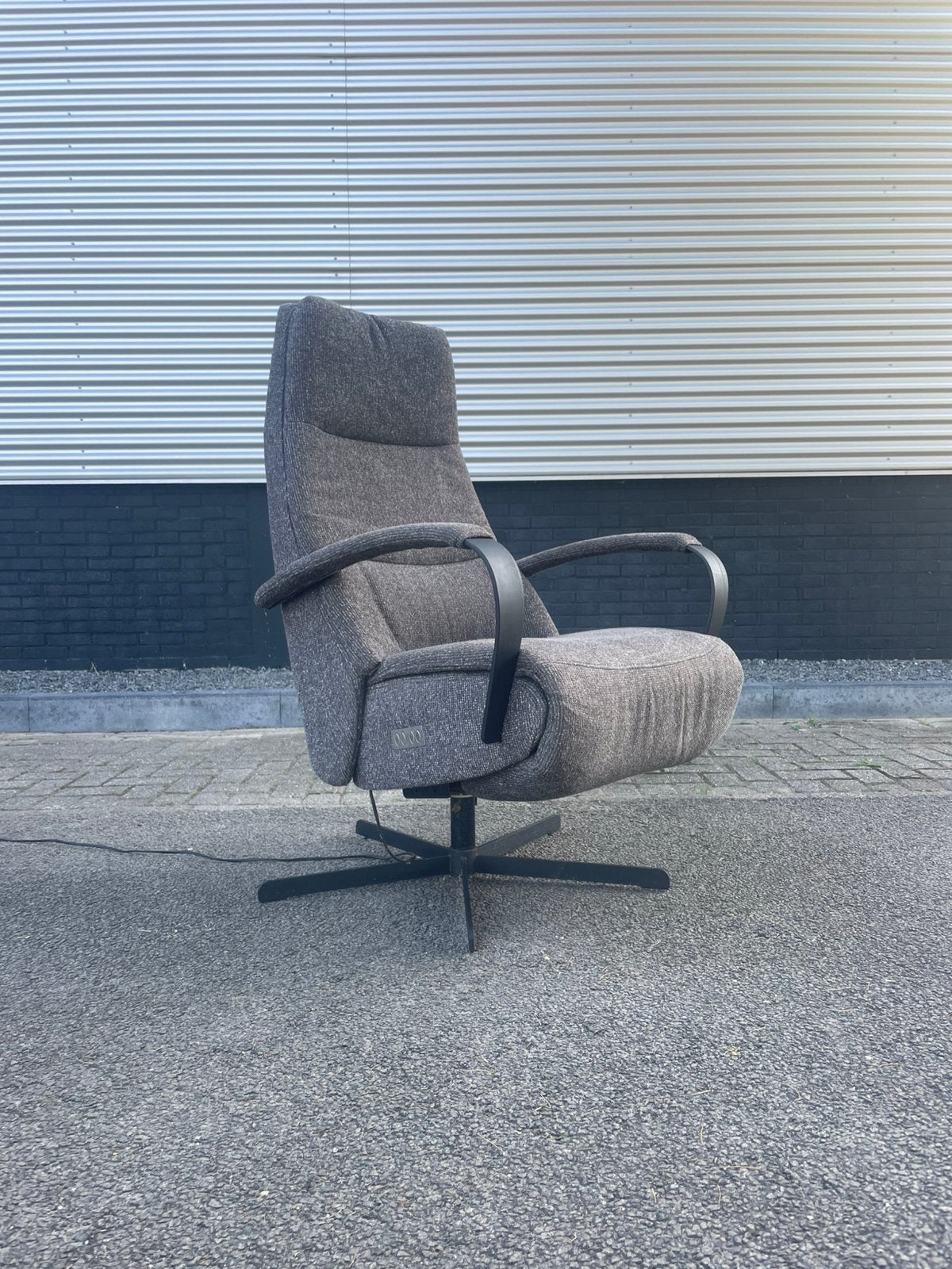 Nette grijze elektrische prominent relax fauteuil maat L, Ophalen, Minder dan 75 cm, 50 tot 75 cm, A