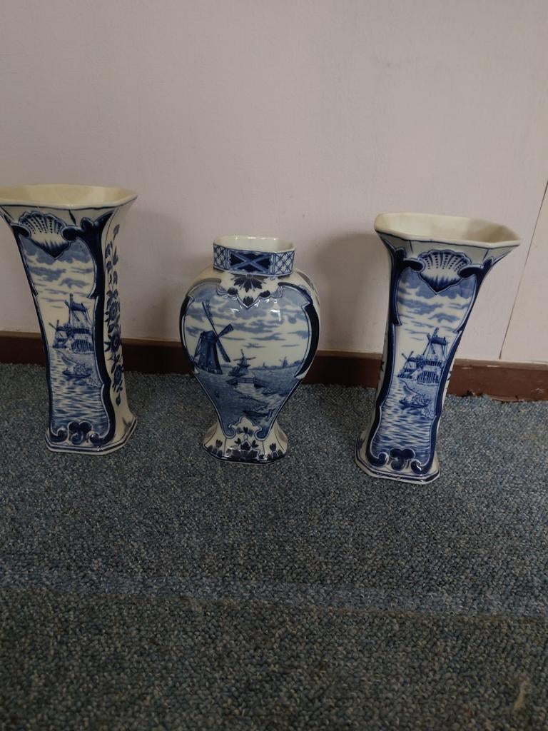 Driedelig kaststel blauw/wit Gave vazen, Antiek en Kunst, Antiek | Vazen, Ophalen