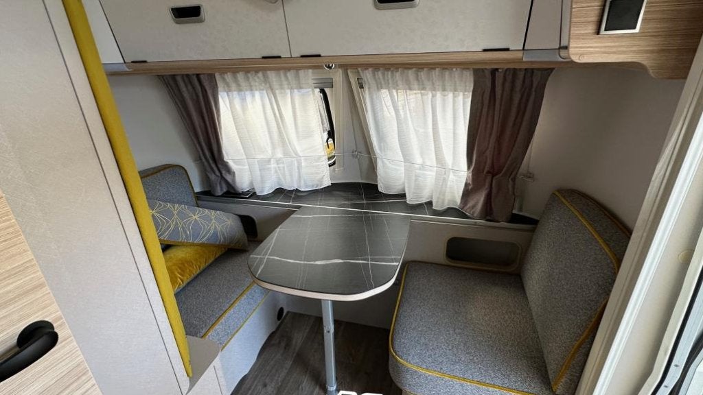 Eriba Touring 542 - BRUGGINK 60 JAAR, Standaardzit, Kachel, Bedrijf, 4 tot 5 meter
