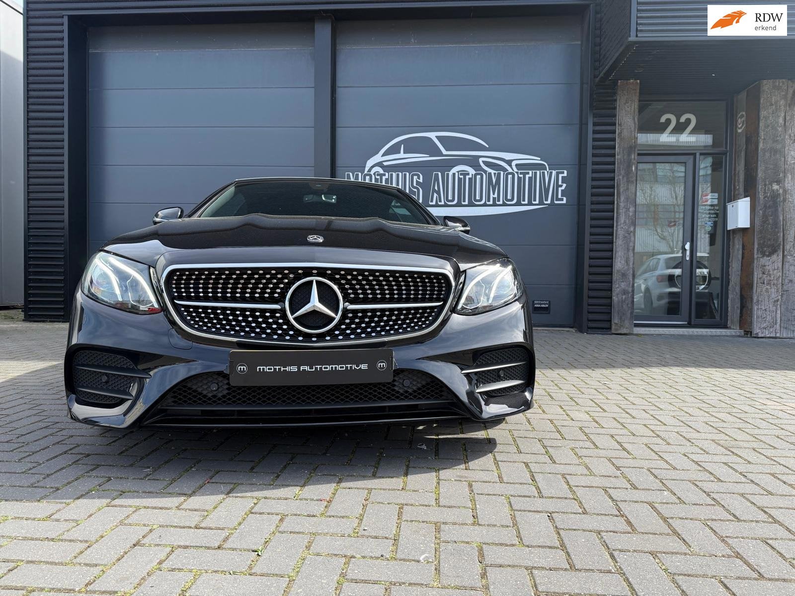 Mercedes-Benz E-klasse Cabrio 200 25th Anniversary Edition, Auto's, Automaat, Achterwielaandrijving, 4 cilinders, Cabriolet