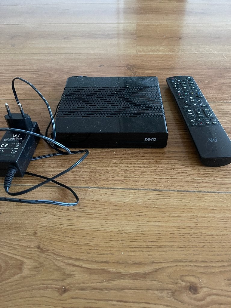 Schotel TechniSat + receiver VU Zero, Audio, Tv en Foto, Schotelantennes, Ophalen, Gebruikt, (Schotel)antenne, Overige merken