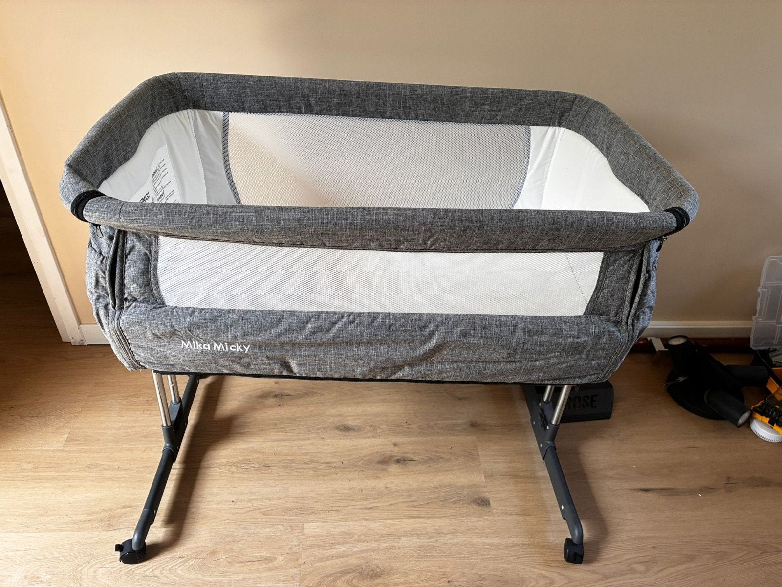 Mika Micky Co-Sleeper/Wieg - Zo goed als nieuw, Kinderen en Baby's, Babywiegjes en Ledikanten, Ophalen, Zo goed als nieuw, Wieg