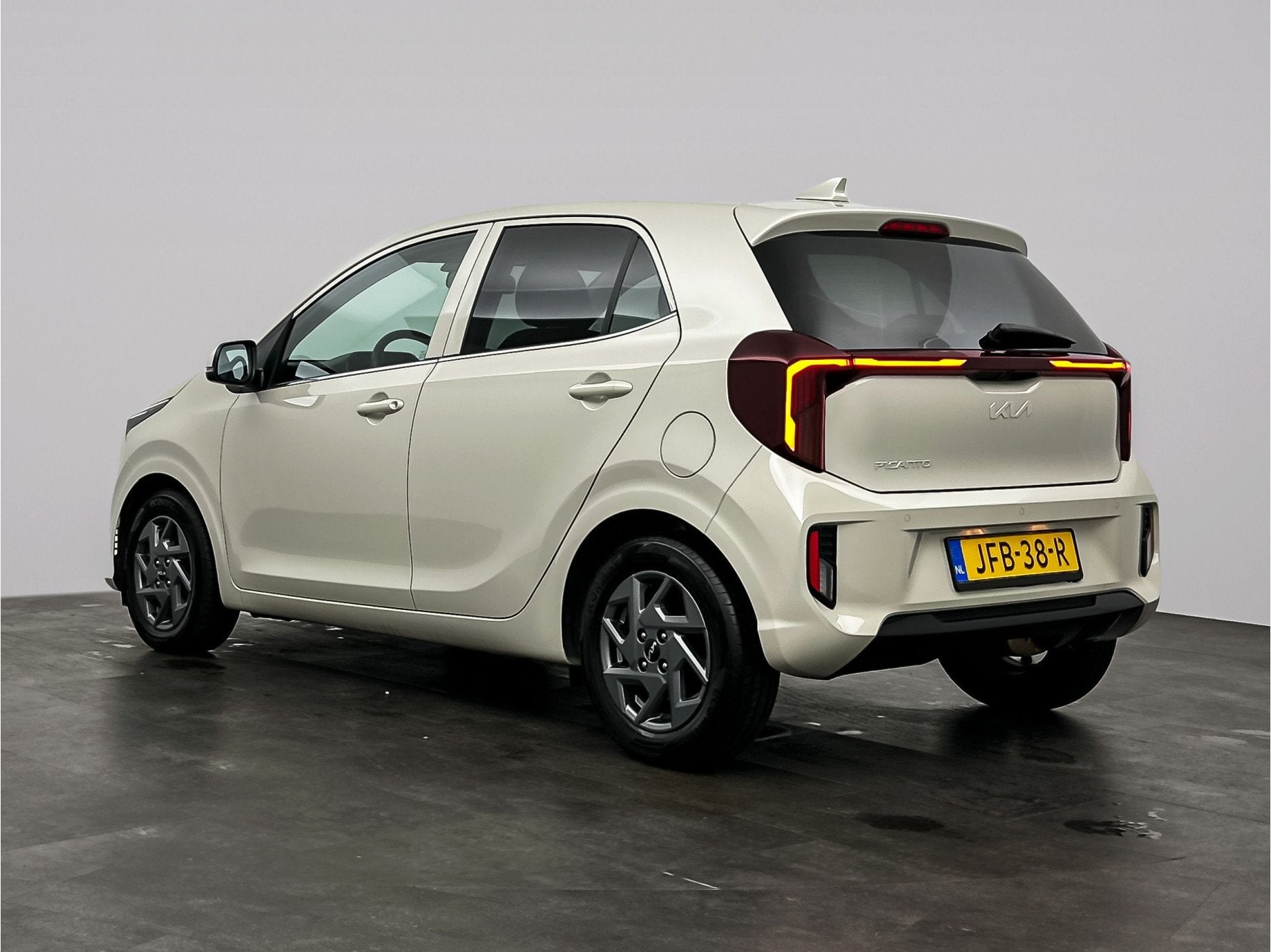 Kia Picanto 1.0 DPI DynamicPlusLine | automaat | licht metal, 12 maanden, Euro 6, 4 stoelen, Leder en Stof