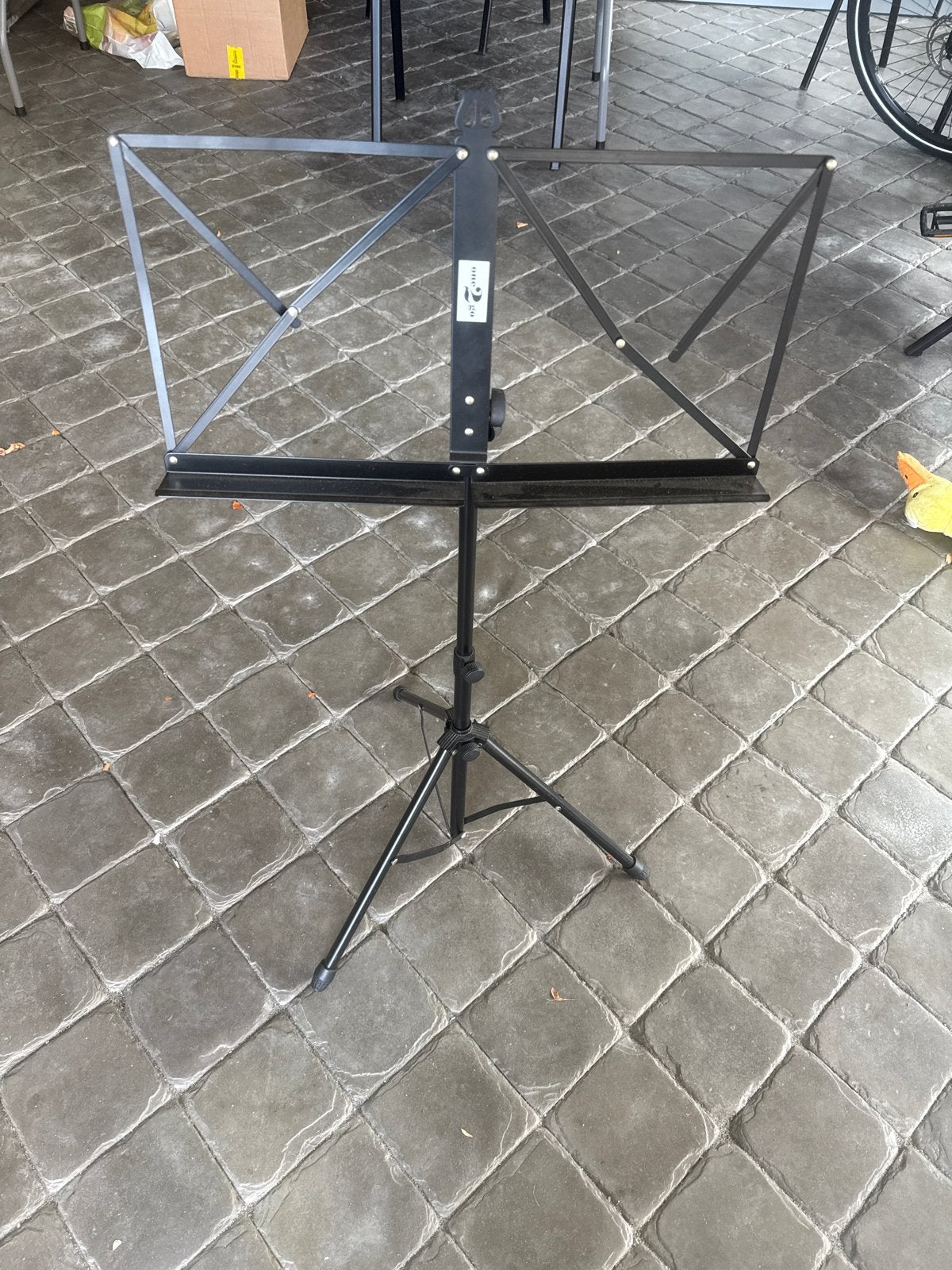 Zwarte opvouwbare muziekstandaard, Ophalen of Verzenden, Gebruikt, Muziekstandaard, Overige instrumenten