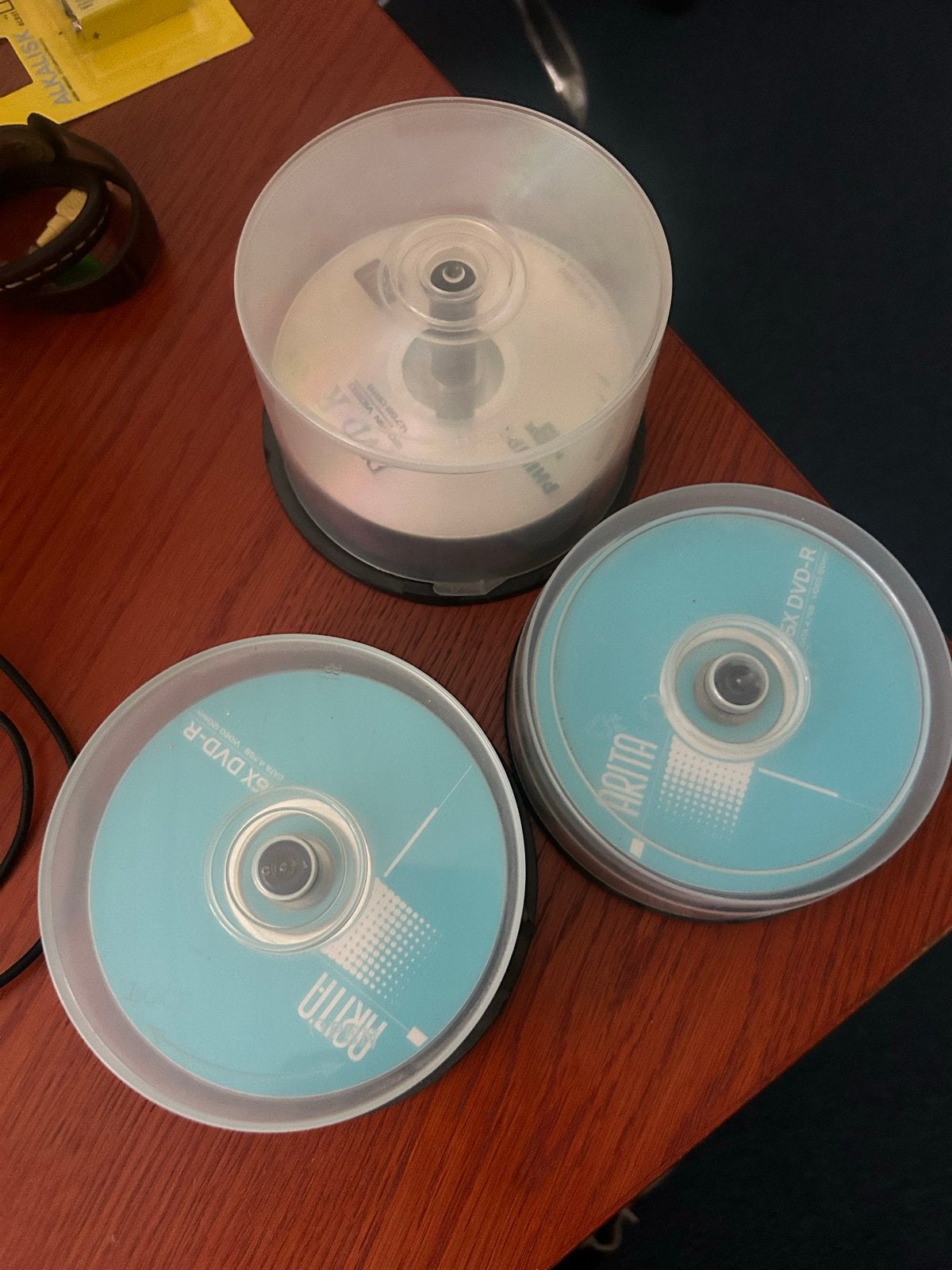 Diverse DVD-R en DVD+R schijven op spindel - Nieuw, Computers en Software, Beschrijfbare discs, Ophalen of Verzenden, Zo goed als nieuw