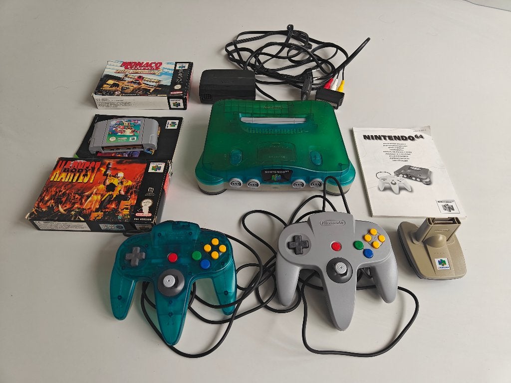 Nintendo 64 Clear Blue + 2 controllers + 3 spellen, Spelcomputers en Games, Ophalen, Gebruikt, Met 2 controllers, Met games
