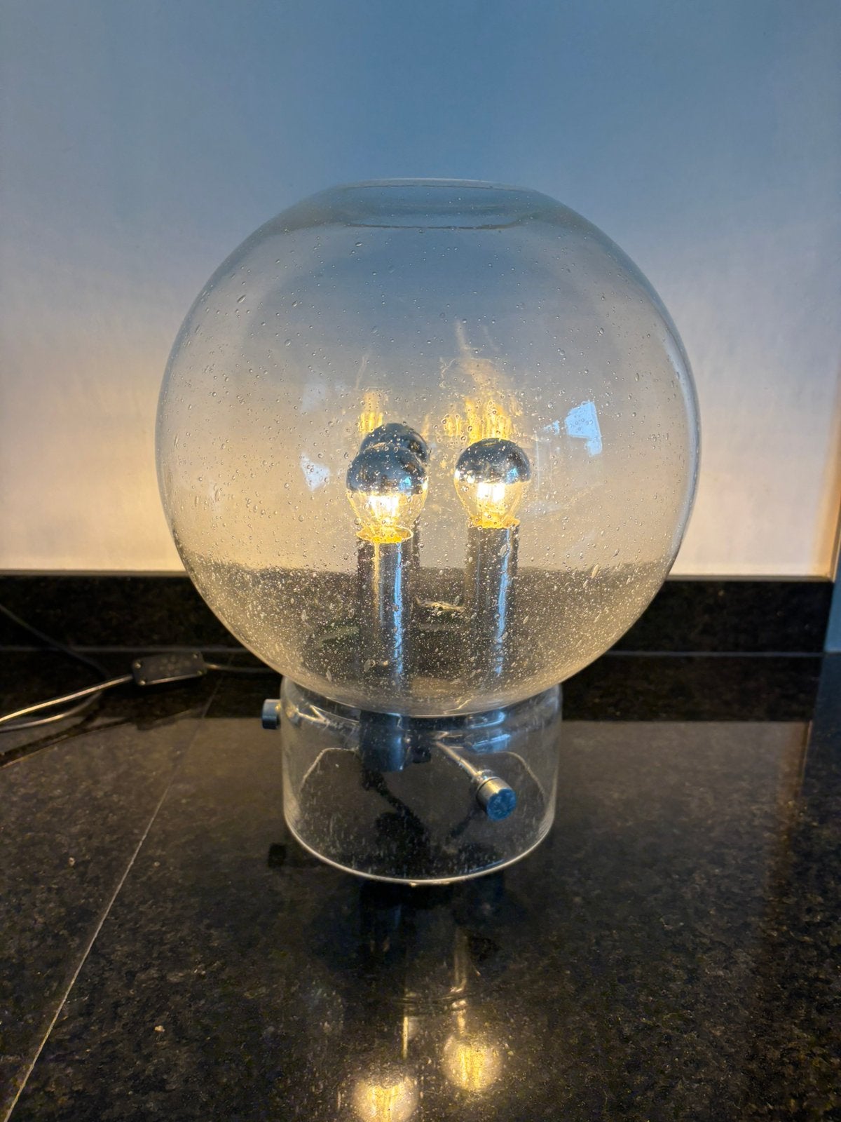 Foto 3 van Vintage Glashütte Limburg tafellamp bubbelglas jaren 70