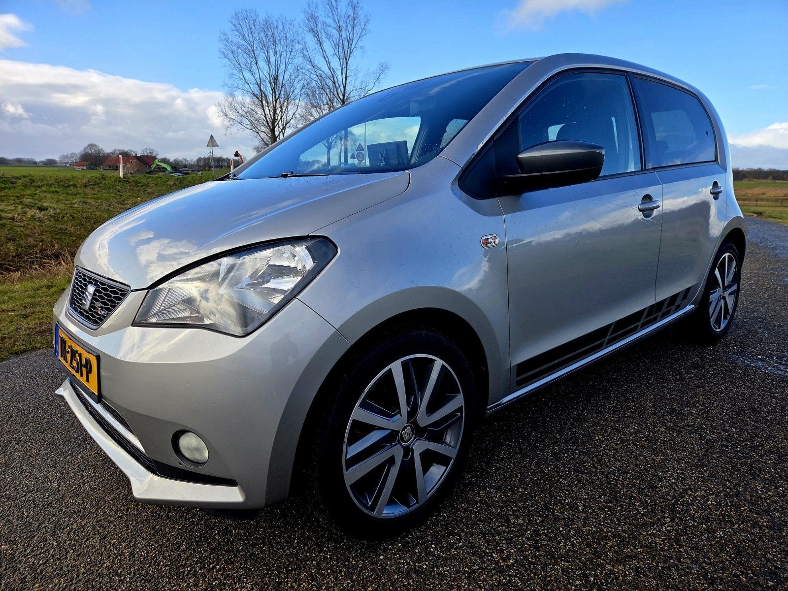 Seat Mii 1.0 (( FR LINE )) MPI 60pk Ecomotive 5D 2018 Grijs, Auto's, Voorwielaandrijving, Stof, 4 stoelen, Mii