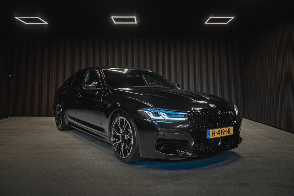 Bmw M5 m5C, keramisch, Facelift pakket, stoel-venti, carbon, Automaat, Gebruikt, 2000 kg, Zwart