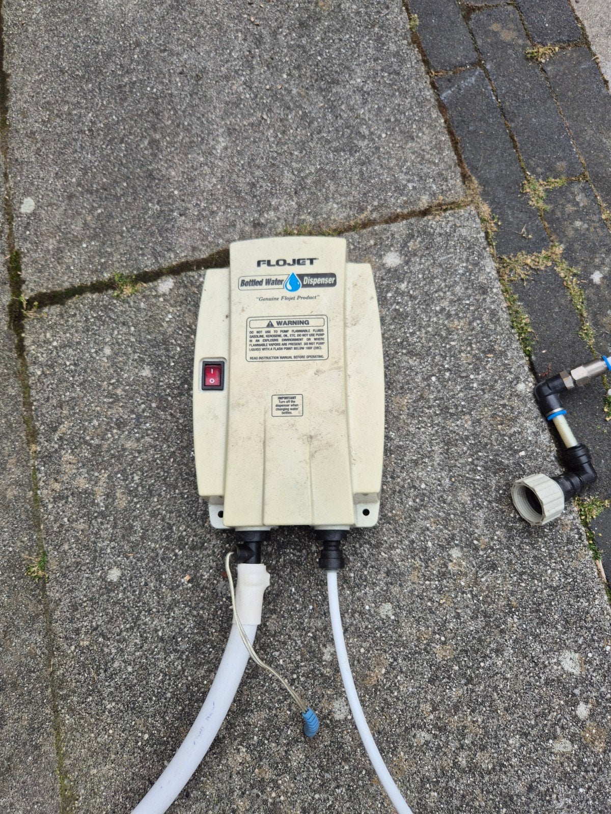 Flojet pomp, Ophalen of Verzenden, Gebruikt, Elektrisch, Dompelpomp