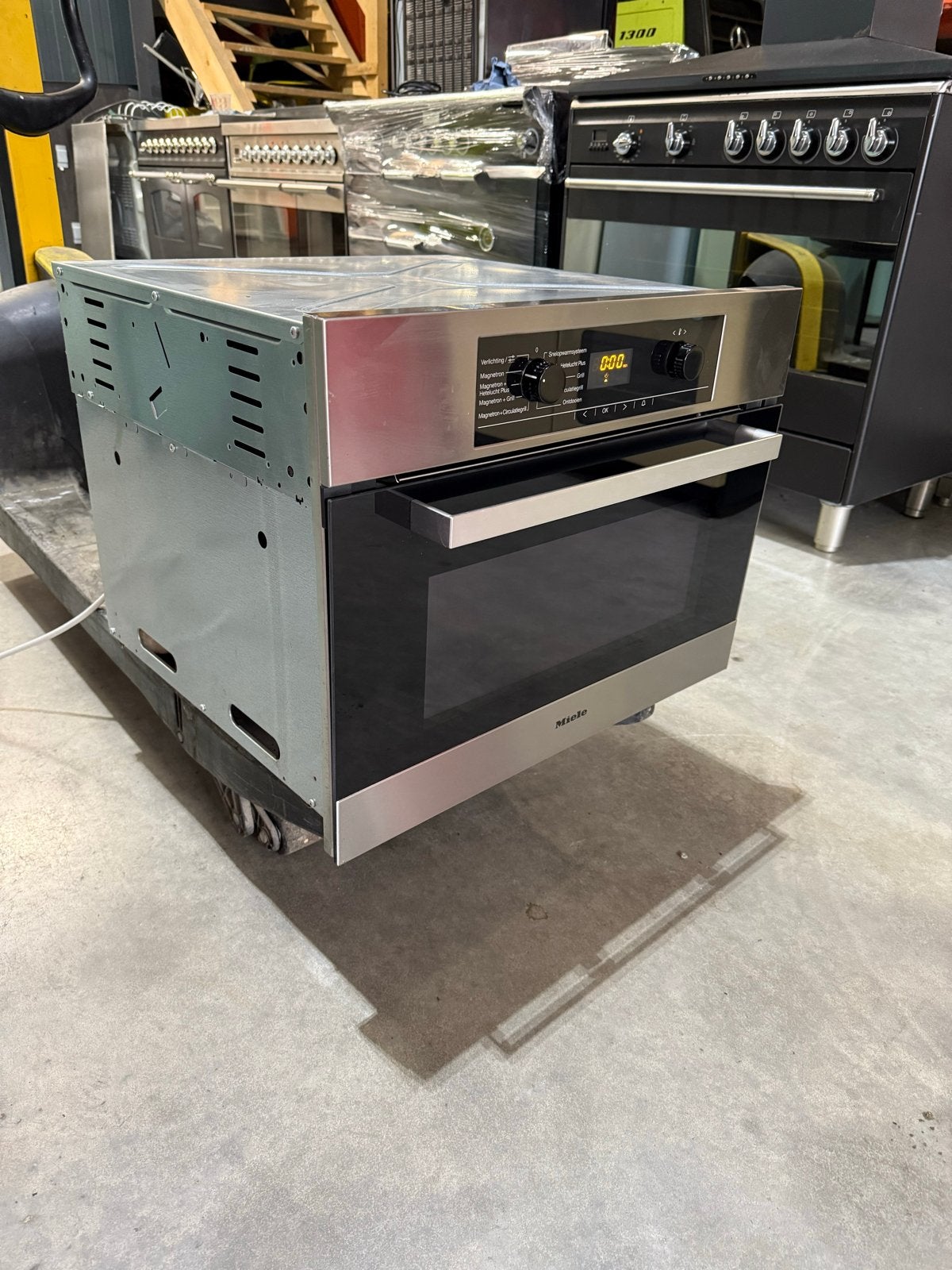 Miele Combi-oven - Zo goed als nieuw, 45 tot 50 cm, Bella, Hete lucht, Ophalen of Verzenden