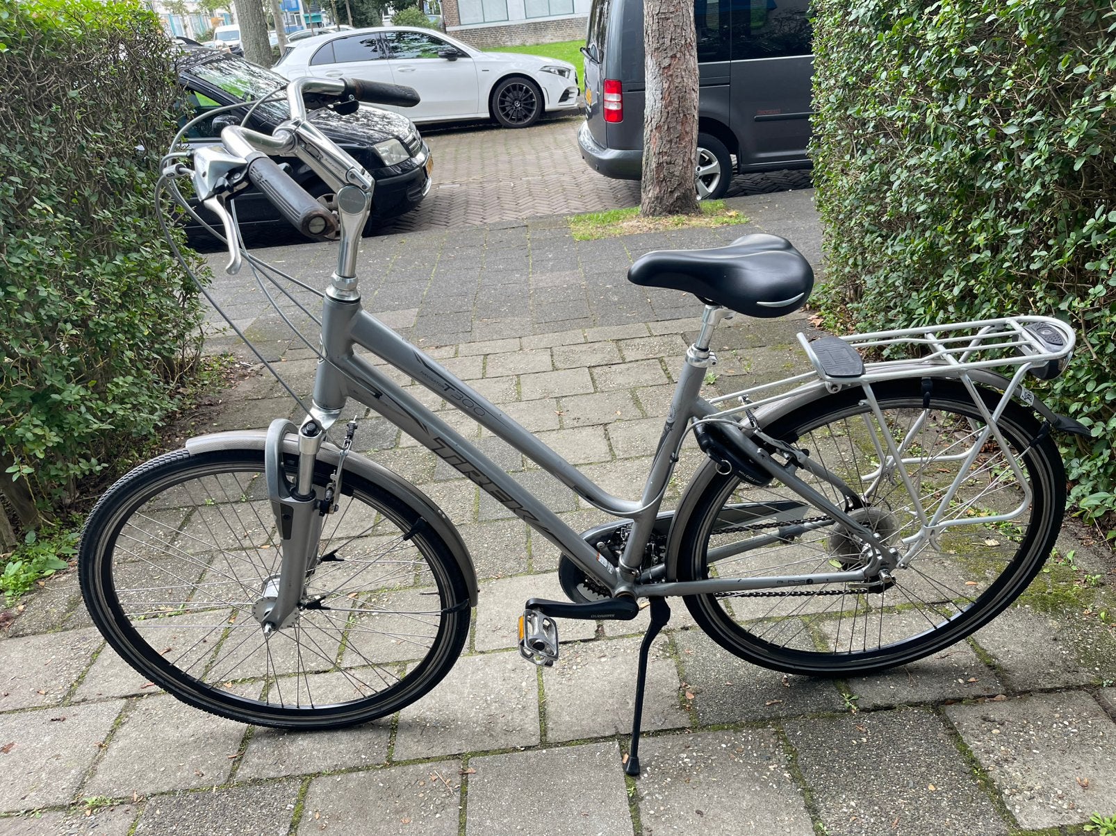 Damesfiets Trek Navigator T300 met 24 versnellingen., 28 inch, Velgrem, Zo goed als nieuw, Ophalen