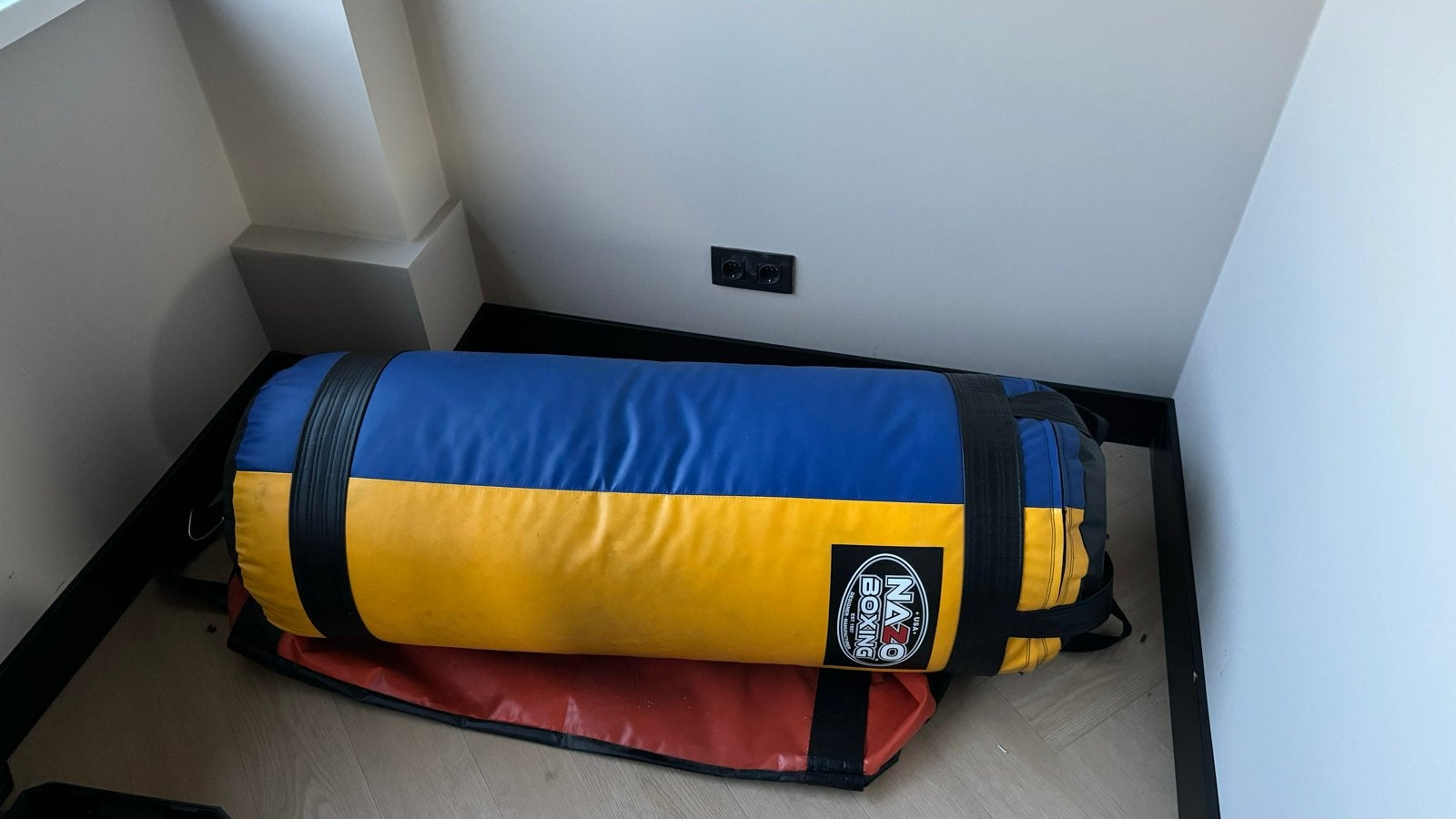 Nazo Boxing bokszak heavybag 135 lbs/61 kg, Ophalen, Zo goed als nieuw, Bokszak