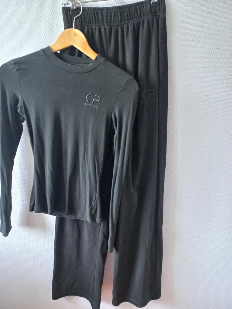 Kpactive | lounge set  | longsleeve en joggingbroek | XS, Verzenden, Zwart, Overige typen, Zo goed als nieuw