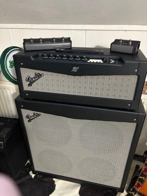 Fender mustang V, Ophalen, Zo goed als nieuw, Gitaar, 100 watt of meer