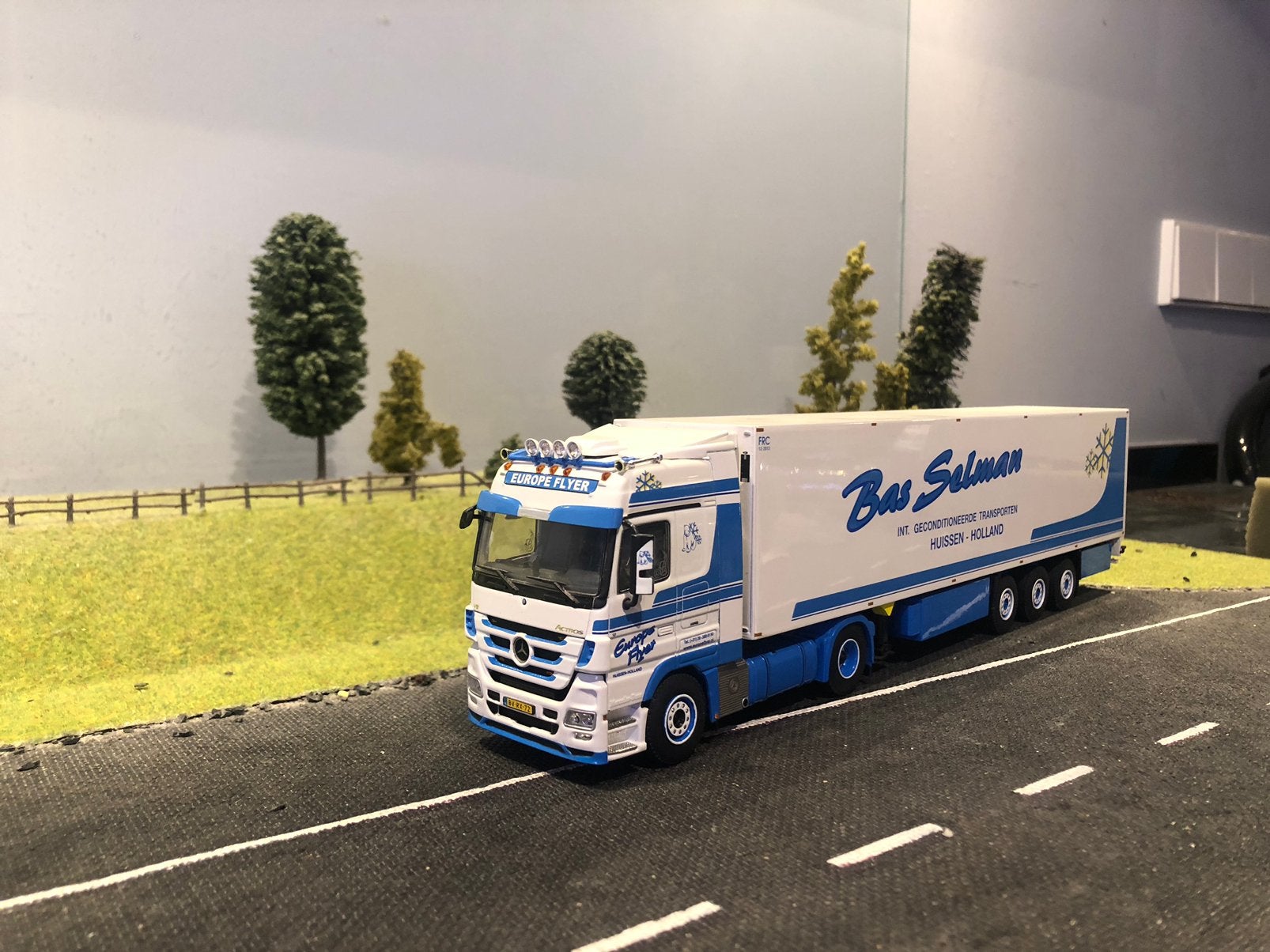 Mercedes Actros met koeloplegger van Europe Flyer / Selman, Ophalen of Verzenden, Zo goed als nieuw, Bus of Vrachtwagen, Wsi