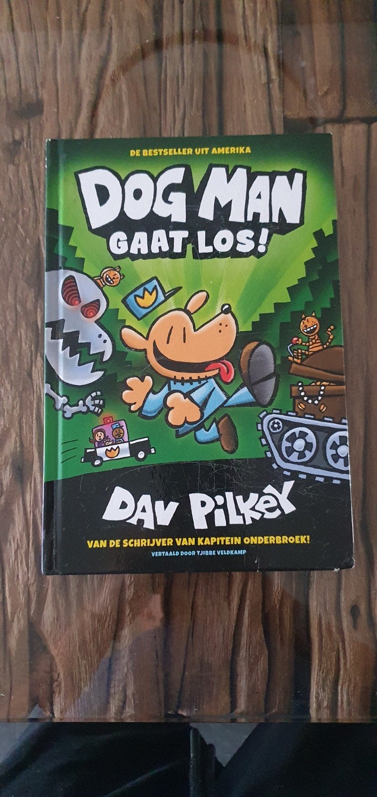 Dog man gaat los, Ophalen, Zo goed als nieuw, Verhalen