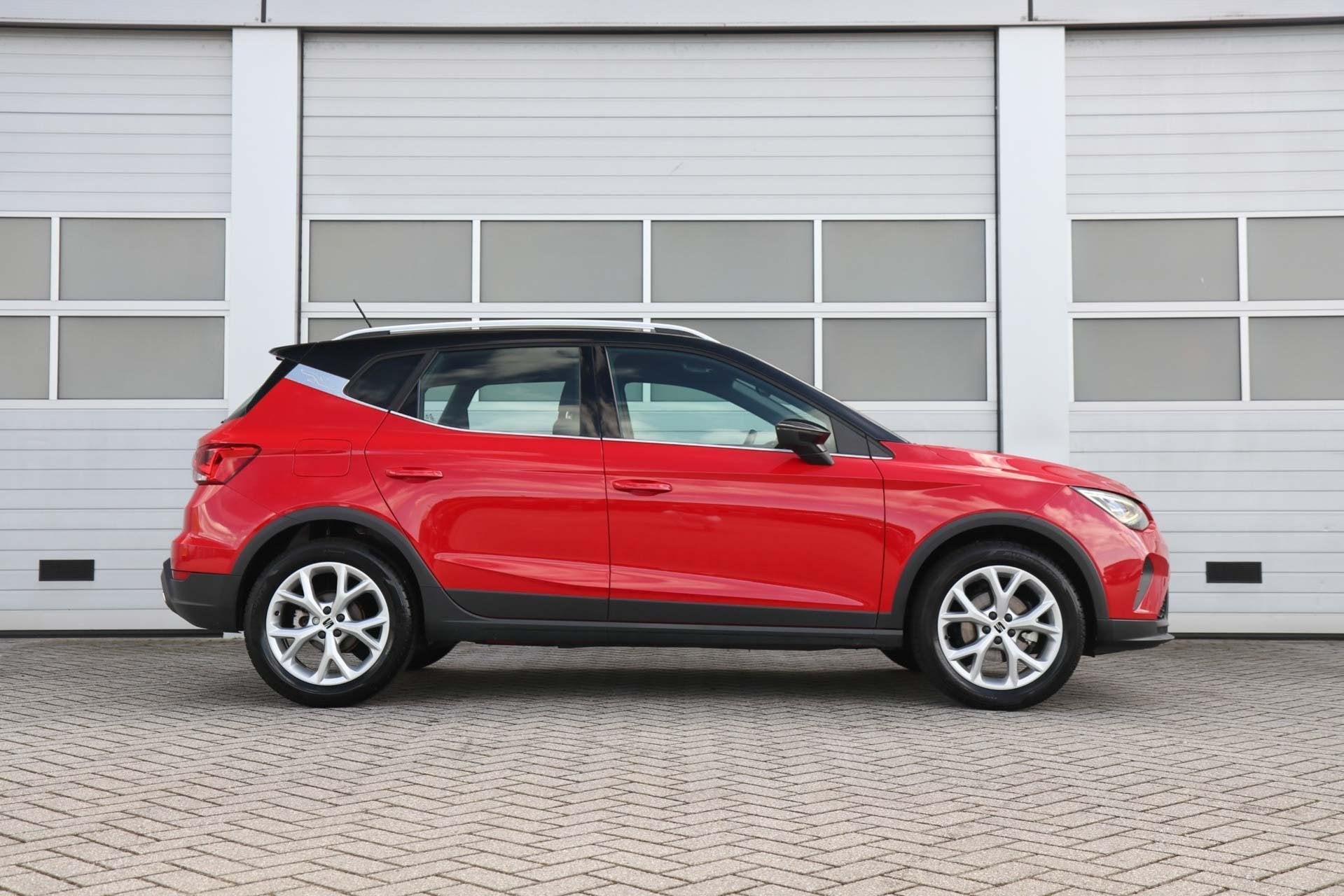 SEAT Arona 1.0 TSI 115pk FR | Navigatie | Clima | Parkeersen, Auto's, Voorwielaandrijving, 12 maanden, Stof, Gebruikt