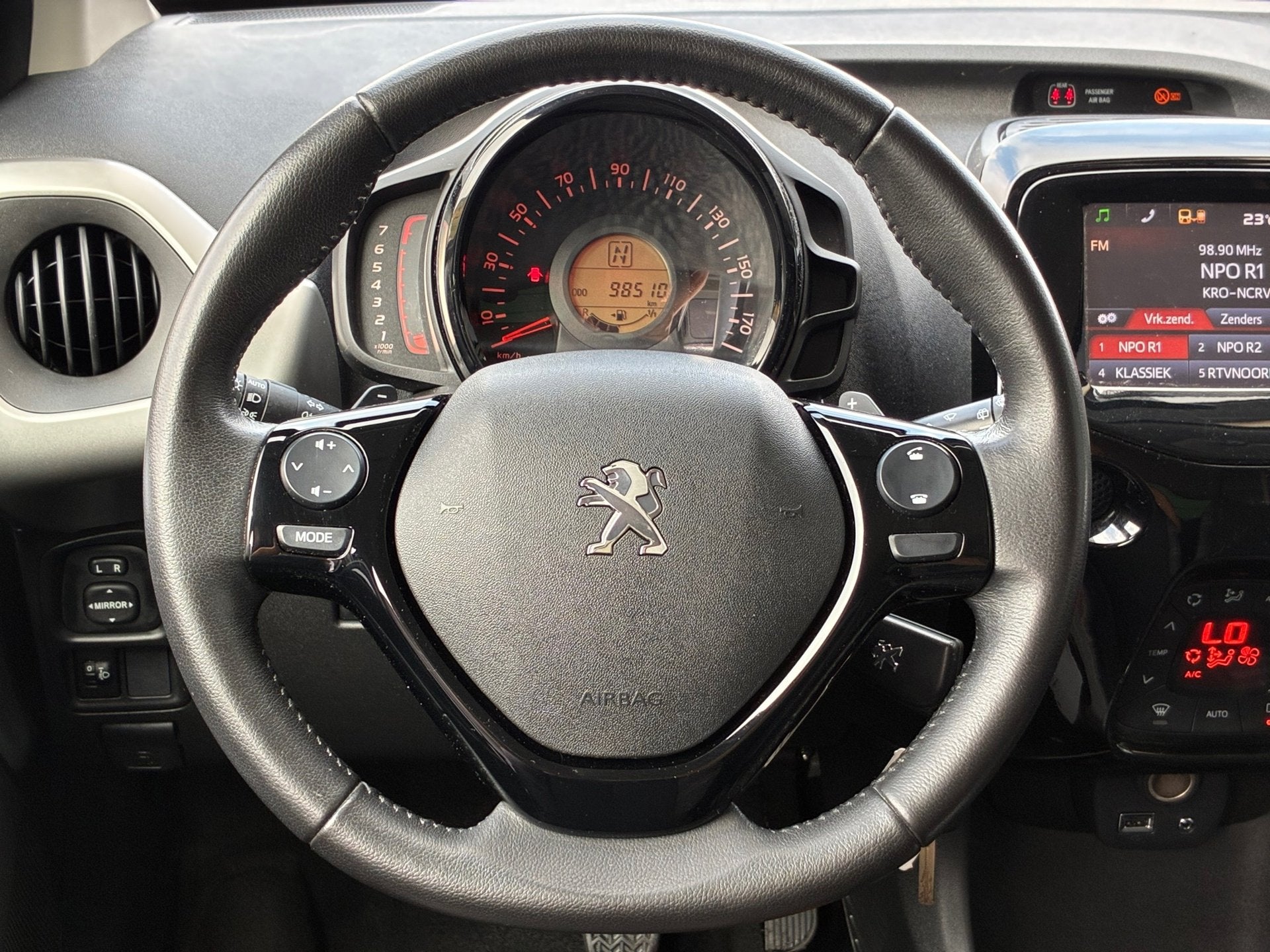 Peugeot 108 1.0 VTi Allure|1e Eigenaar|Automaat|Climatronic|, Auto's, Peugeot, Gebruikt, Euro 6, 4 stoelen, Origineel Nederlands