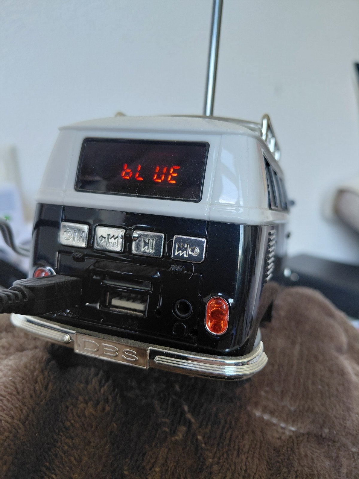 Volkswagenbus radio, Ophalen of Verzenden, Zo goed als nieuw, Overige typen