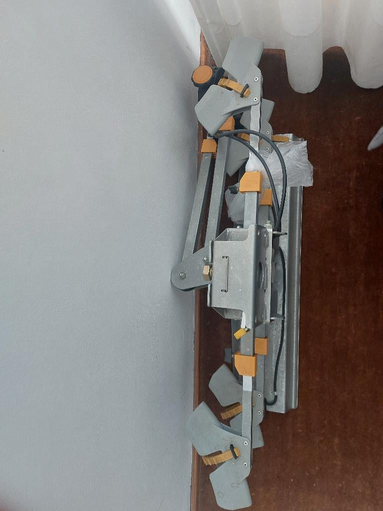 Te koop trekhaak drager, Auto diversen, Fietsendragers, Ophalen, Gebruikt, 2 fietsen, Trekhaakdrager