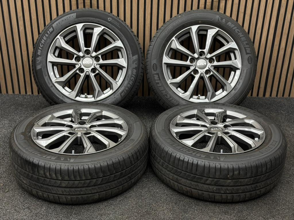 16 inch Dezent KS - Kia Ceed Cerato 5x114.3 ET50 Michelin, Ophalen, 16 inch, ., Banden en Velgen