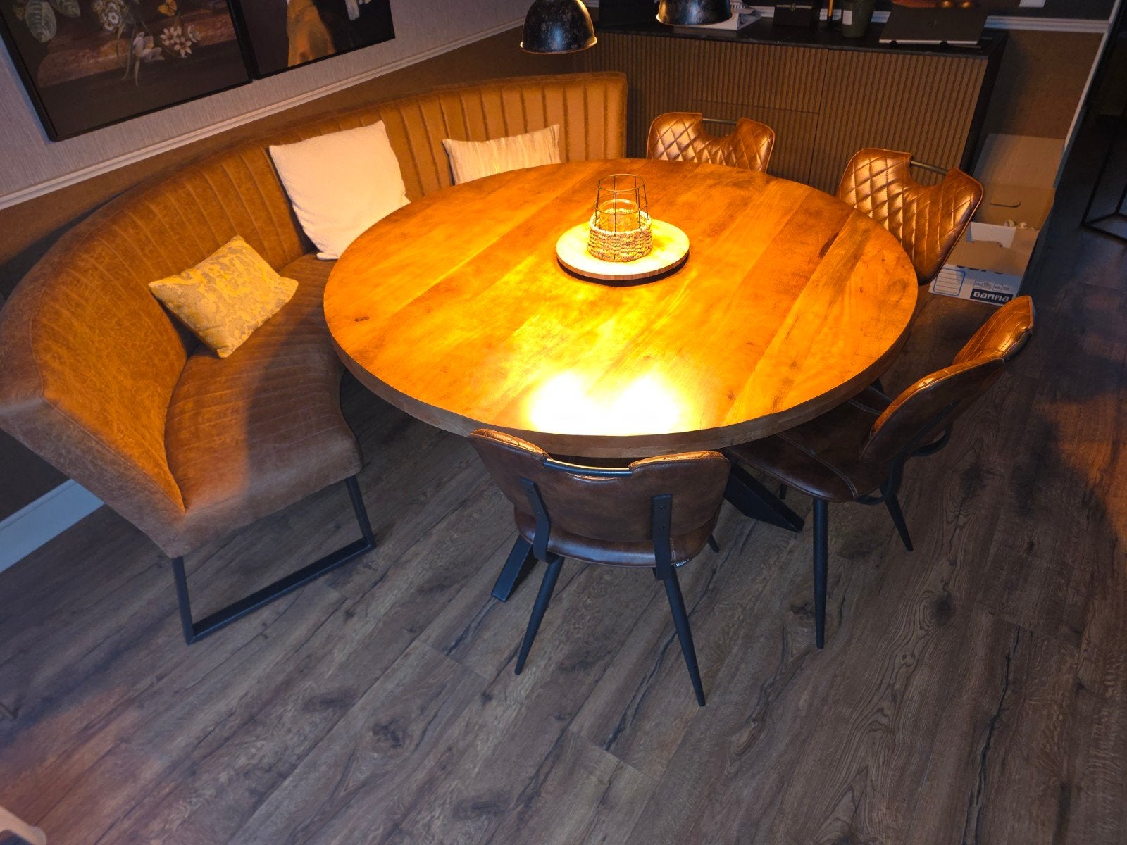 Eettafel met 6 stoelen en bijpassende bank, Rond, Zo goed als nieuw, Vijf personen of meer, Ophalen