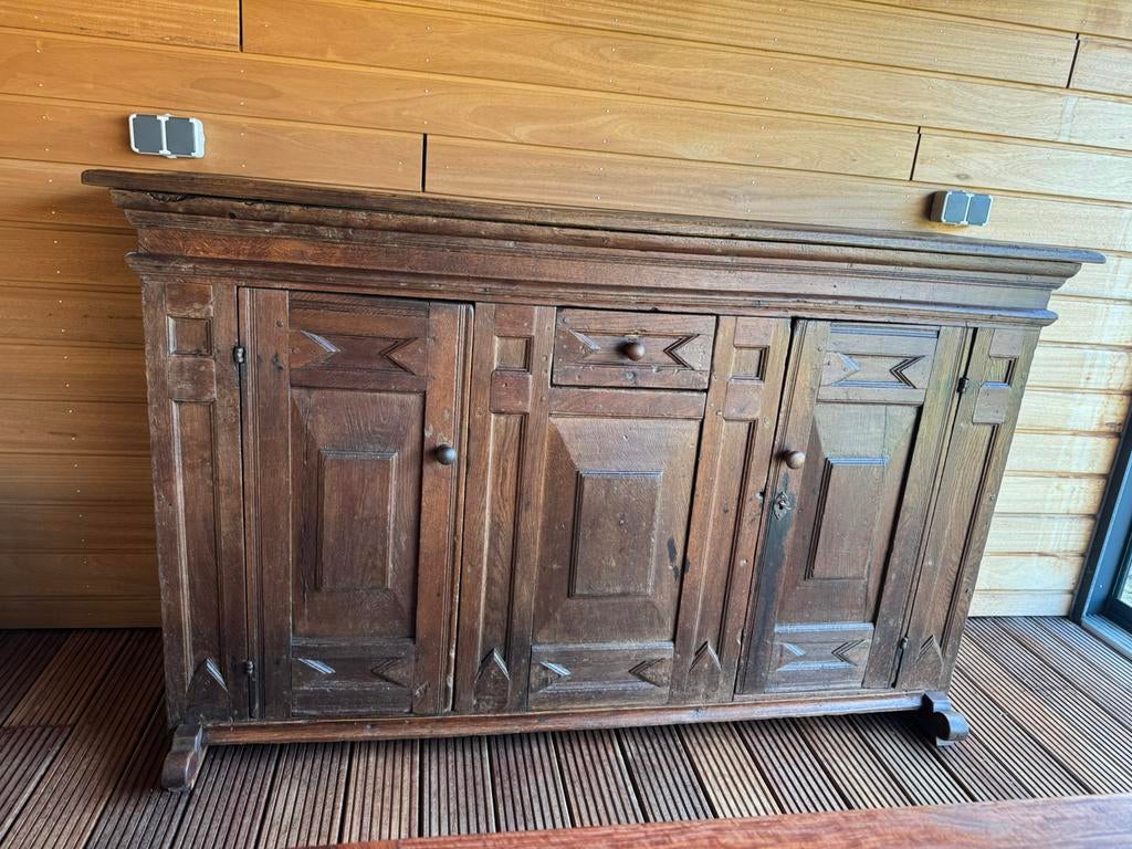 Ruim 200 jaar oud dressoir, Ophalen