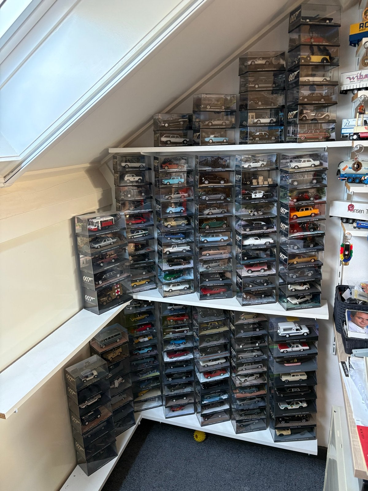 Complete collectie James Bond 007 modelauto's met magazines, Hobby en Vrije tijd, Modelauto's | 1:43, Ophalen of Verzenden, Zo goed als nieuw