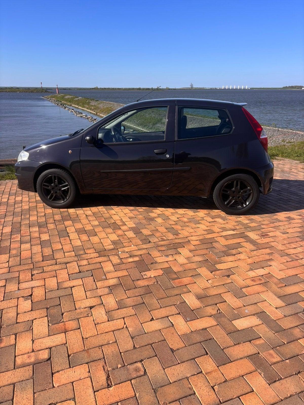 Fiat Punto 1.2 3DR 2005 Zwart, Auto's, Voorwielaandrijving, 4 cilinders, 400 kg, Zwart