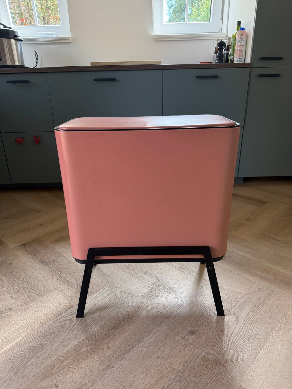 Kwantum look-a-like touch bin prullenbak oudroze, Ophalen, Gebruikt, 30 tot 40 liter, Overige materialen