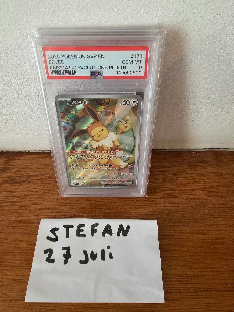 Evee pokecenter stamp psa 10, Ophalen of Verzenden, Zo goed als nieuw