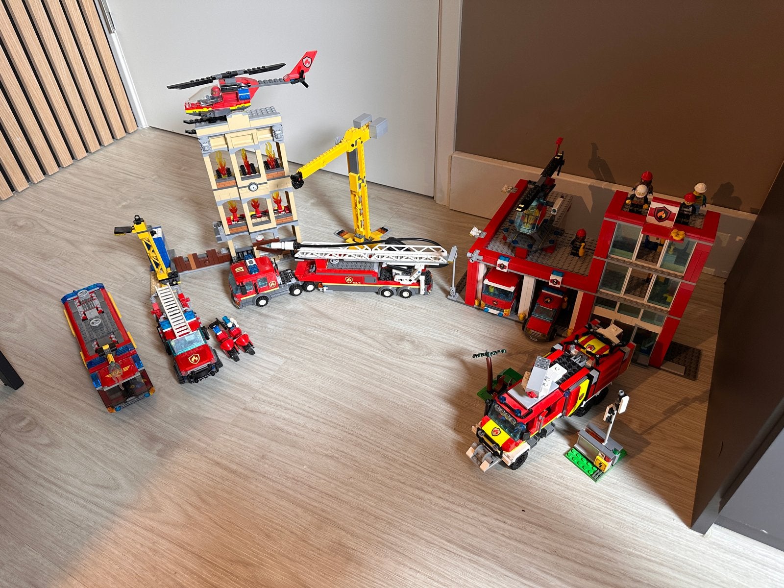 Grote LEGO brandweer set met kazerne, voertuigen en meer, Ophalen of Verzenden, Gebruikt, Overige merken