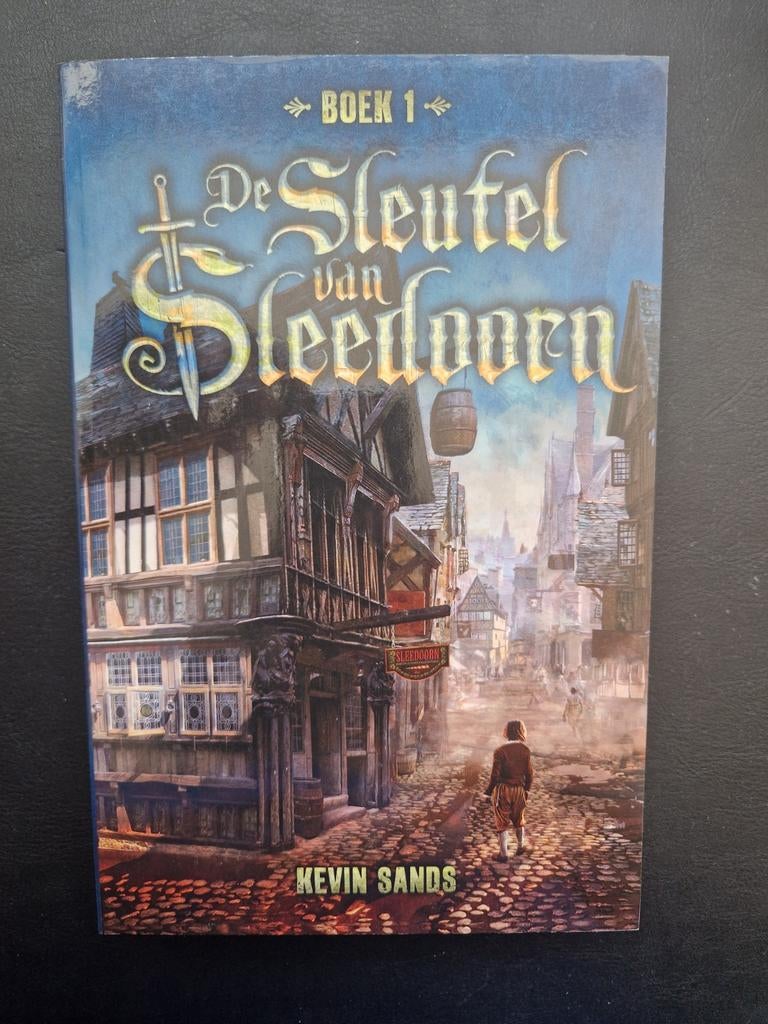 De Sleutel van Sleedoorn - Boek 1 (Kevin Sands), Ophalen of Verzenden, Zo goed als nieuw, Kevin Sands