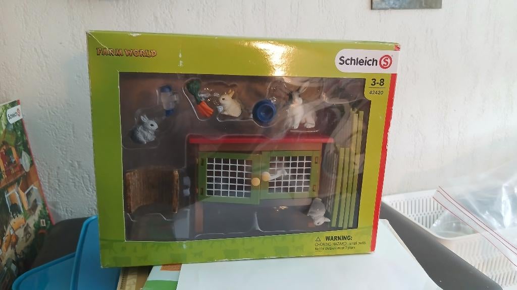 Schleich 42420 konijnenhok met konijnen in ovp, Verzamelen, Dierenverzamelingen, Zo goed als nieuw, Beeldje of Figuurtje, Boerderijdier