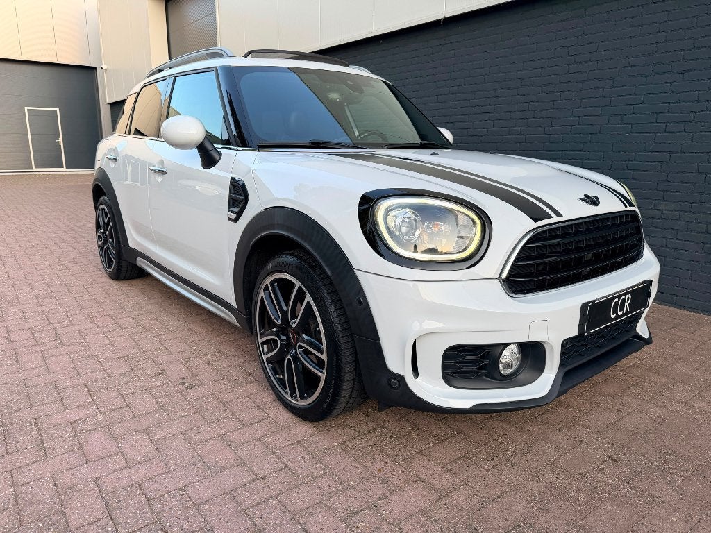 MINI COUNTYMAN 1.5 JCW AUTOMAAT PANO NAVI LEER HUD PDC, Auto's, Mini, 136 pk, Countryman, Wit, 1365 kg
