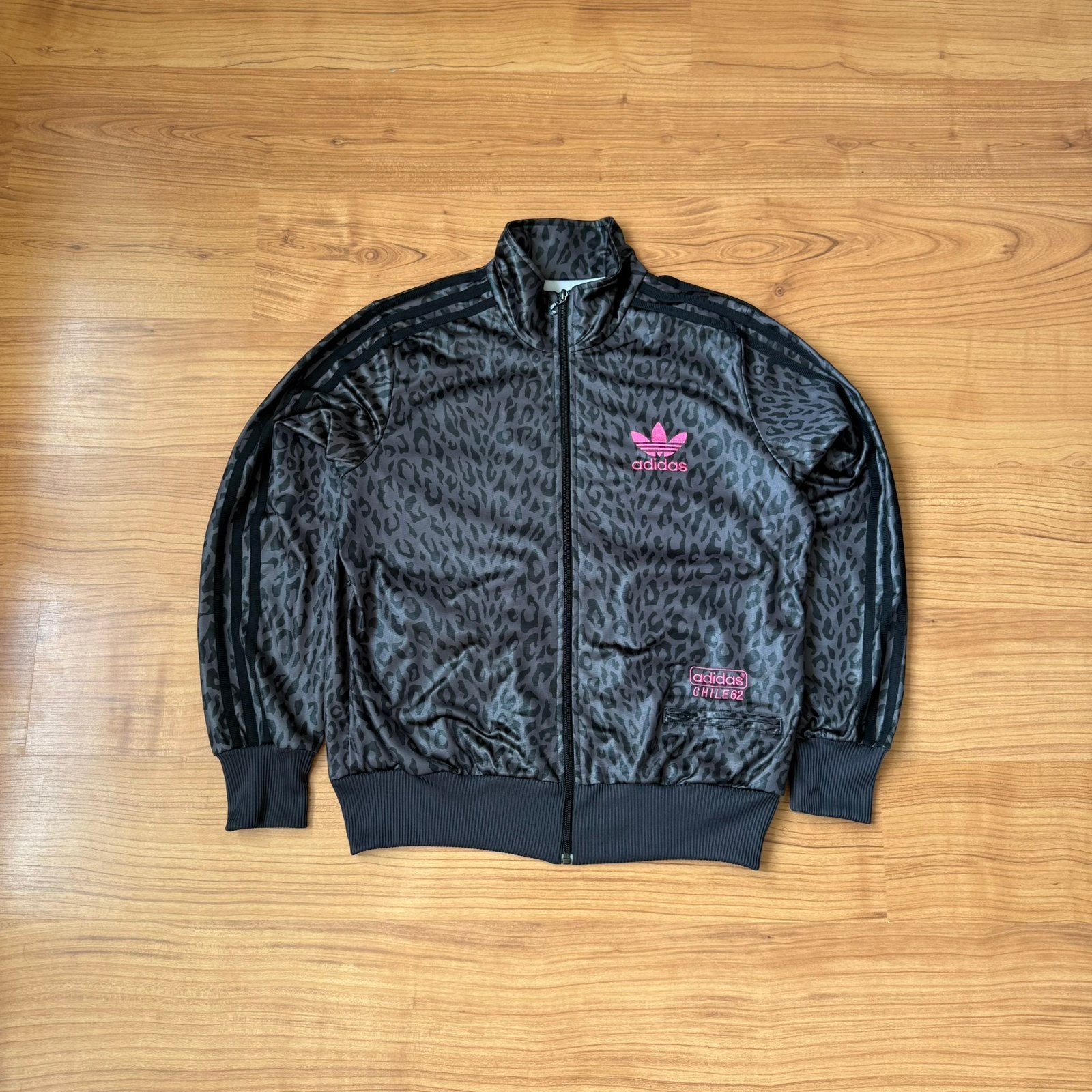 adidas Chile 62 Firebird Trainingsjack met Luipaardprint /42, Zo goed als nieuw, Roze, Verzenden, Adidas