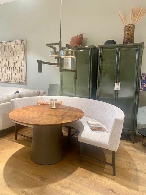 Ronde tafel met ronde zitbank, Ophalen, 100 tot 150 cm, Rond, Nieuw