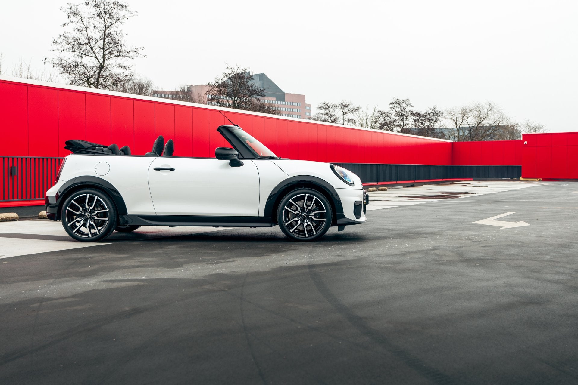 MINI Cabrio S Automaat / John Cooper Works / Pakket XL / 18", 4 cilinders, Cabriolet, Wit, Nieuw
