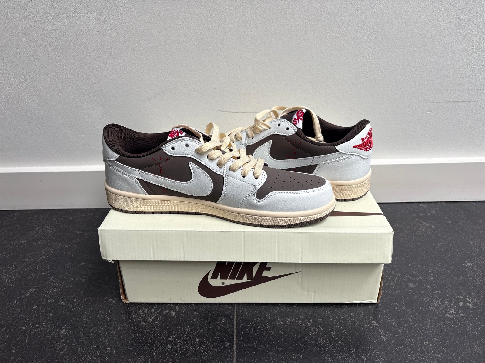 Nike Air Jordan 1 Low Travis Scott Reverse Mocha, Kleding | Heren, Schoenen, Ophalen of Verzenden, Nieuw, Bruin, Sneakers of Gympen