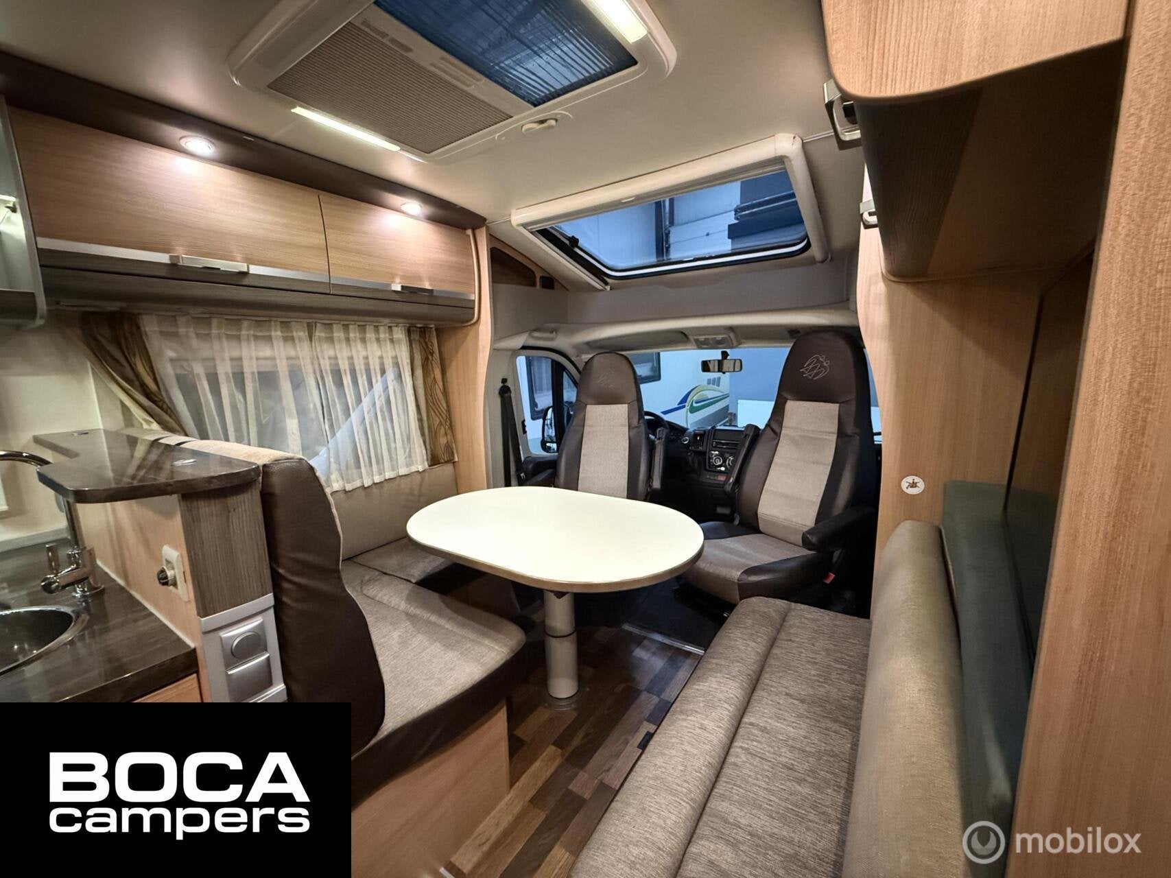 KNAUS 650 MF Frans Bed Zonnepanelen fietsrek, Caravans en Kamperen, 6 tot 7 meter, Bedrijf, 6 tot 7 meter, Cassettetoilet
