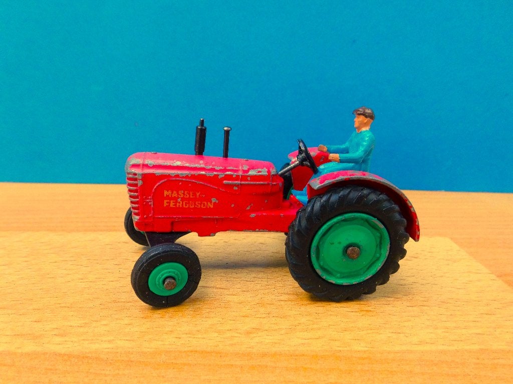 DINKY TOYS No. 300 TRACTOR MET DE ZELDZAME GROENE WIELEN, Ophalen of Verzenden, Gebruikt, Tractor of Landbouw, Dinky Toys