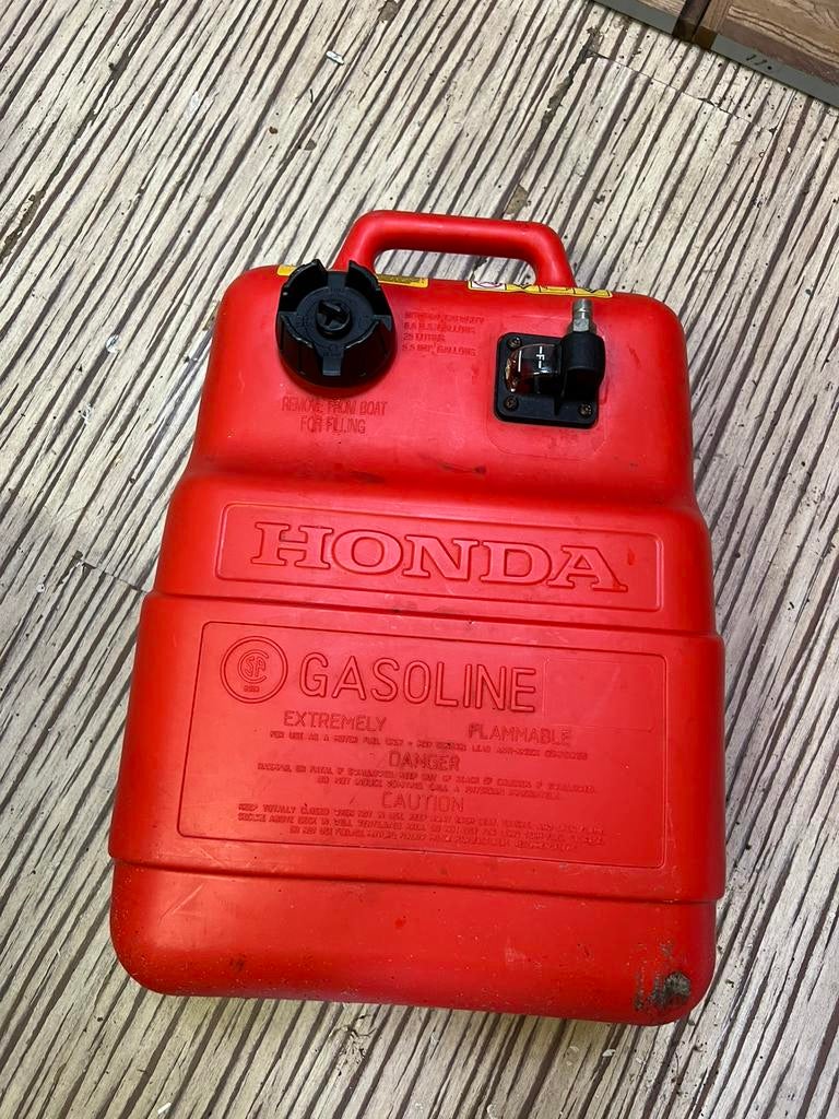 Benzine tank, Watersport en Boten, Ophalen of Verzenden, Zo goed als nieuw, Motor en Techniek