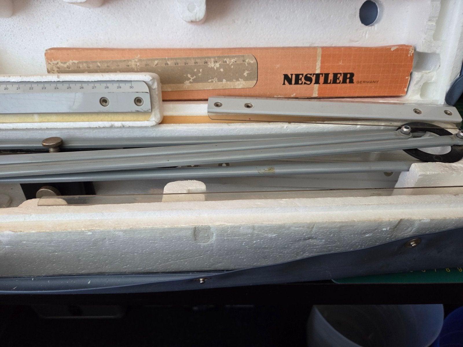 Nestler Tekentafel met Tekenmachine in Koffer, Ophalen of Verzenden, Gebruikt, Minder dan 130 cm