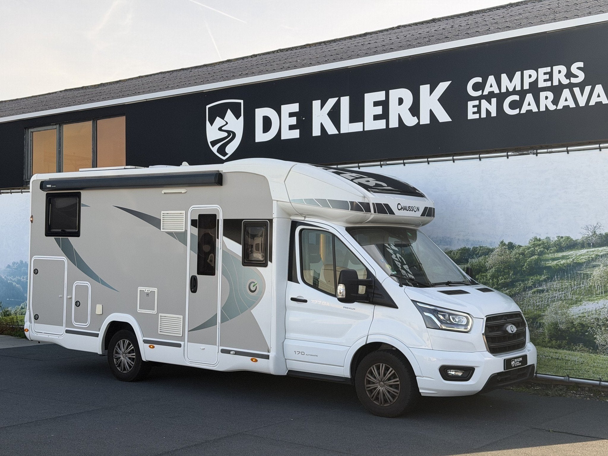 Chausson Titanium Premium 777 GA / gratis stalling, Automaat, Overige brandstoffen, Info@deklerkcaravans.nl, Half-integraal