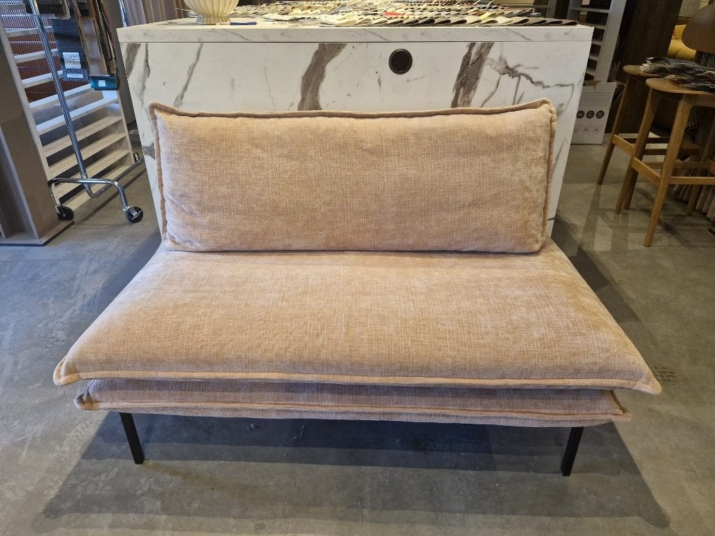 Eetkamerbankje met rugleuning 135 cm - roze stof - sample, Huis en Inrichting, Banken | Bankstellen, Ophalen, ., Minder dan 75 cm