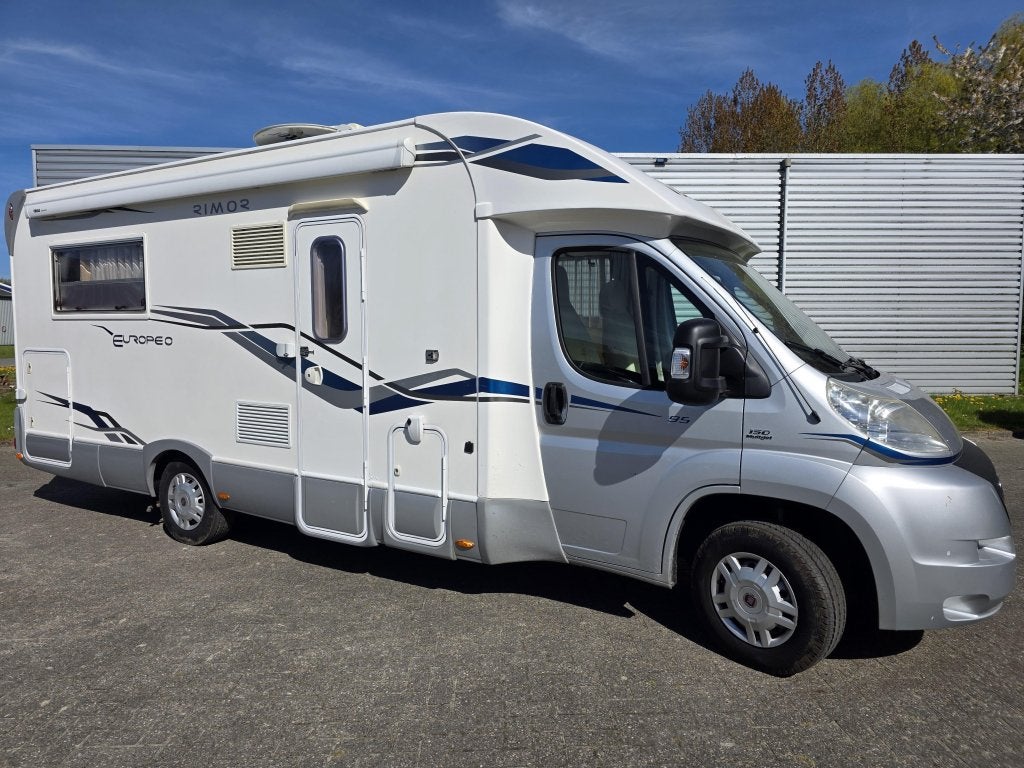 Caravans And Camping IN