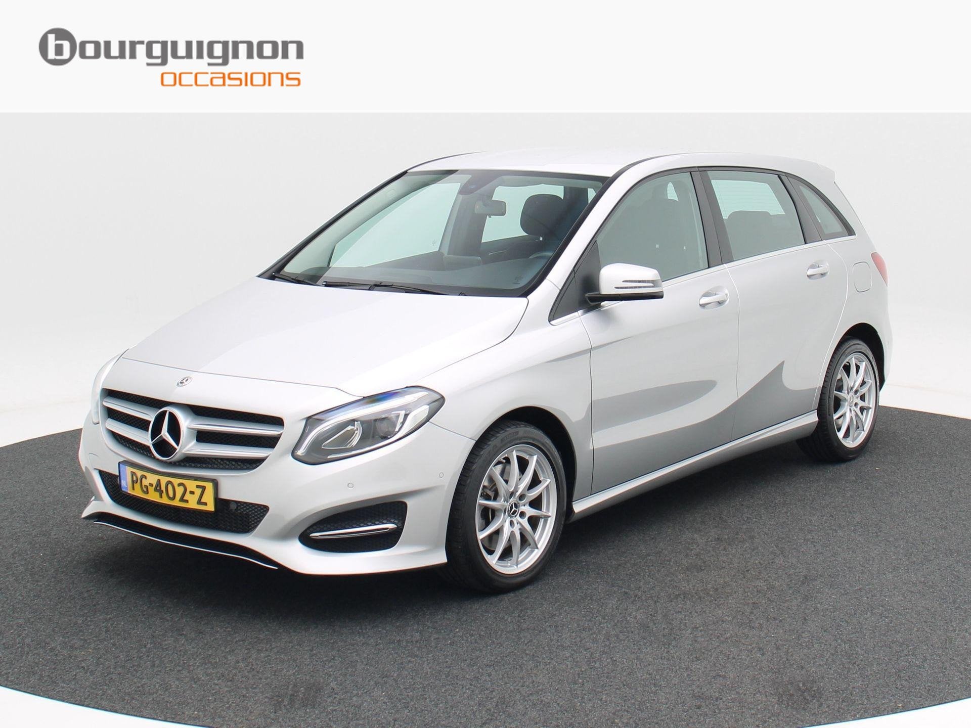 Mercedes-Benz B-klasse 250 Ambition Automaat 211 Pk | Camera, Auto's, Mercedes-Benz, Dealer onderhouden, Gebruikt, Euro 6, 4 cilinders