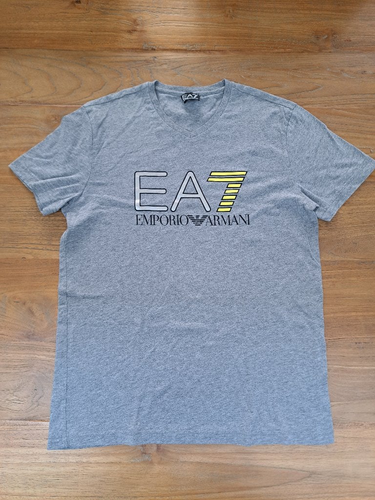 Jongens Heren shirt Emporio Armani grijs Heren S/M t-shirt, EA7 Emporio Armani, Ophalen of Verzenden, Zo goed als nieuw, Grijs