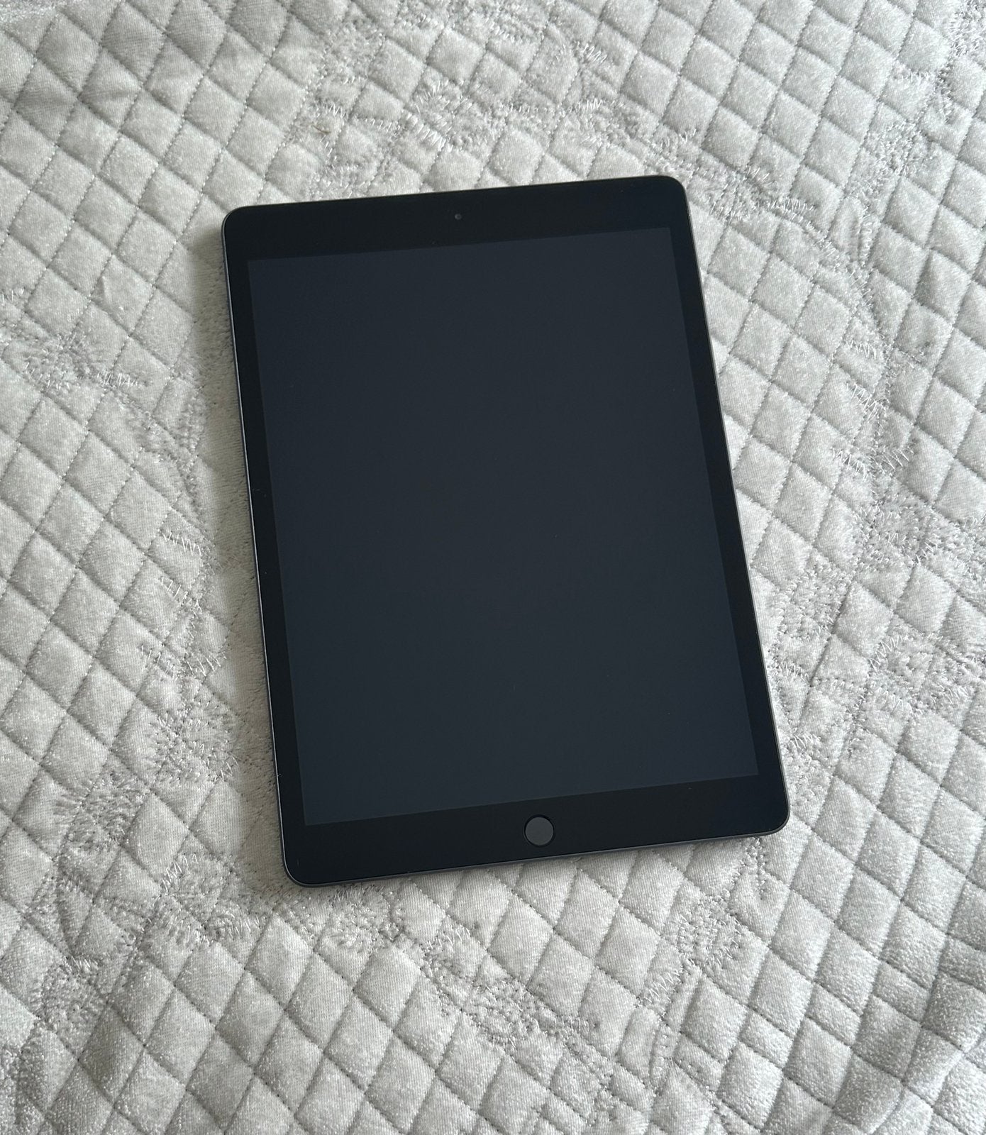 IPad (8e generatie) Te koop!, Computers en Software, Ophalen of Verzenden, Zo goed als nieuw, 10 inch, Bescherming voor- en achterkant